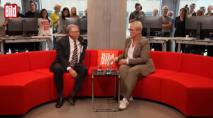 Bill Gates macht Ernst: Angriff aufs Mikrobiom – Interview von HOCH² mit Heiko Schöning | www.kla.tv/29144