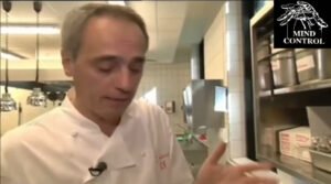 In diesem Video machen wir euch Mindcontrol sichtbar. Wie sehr kann eine Autoritätsperson das Urteilsvermögen und den rationalen Verstand beeinflussen?