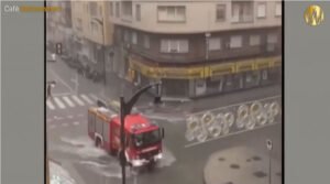 Café Weltschmerz - Overstromingen zijn geen natuurlijk ongeluk